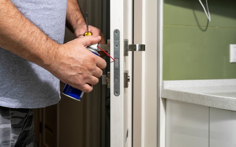 Automotive locksmith repairing a broken ignition lock in Las Vegas